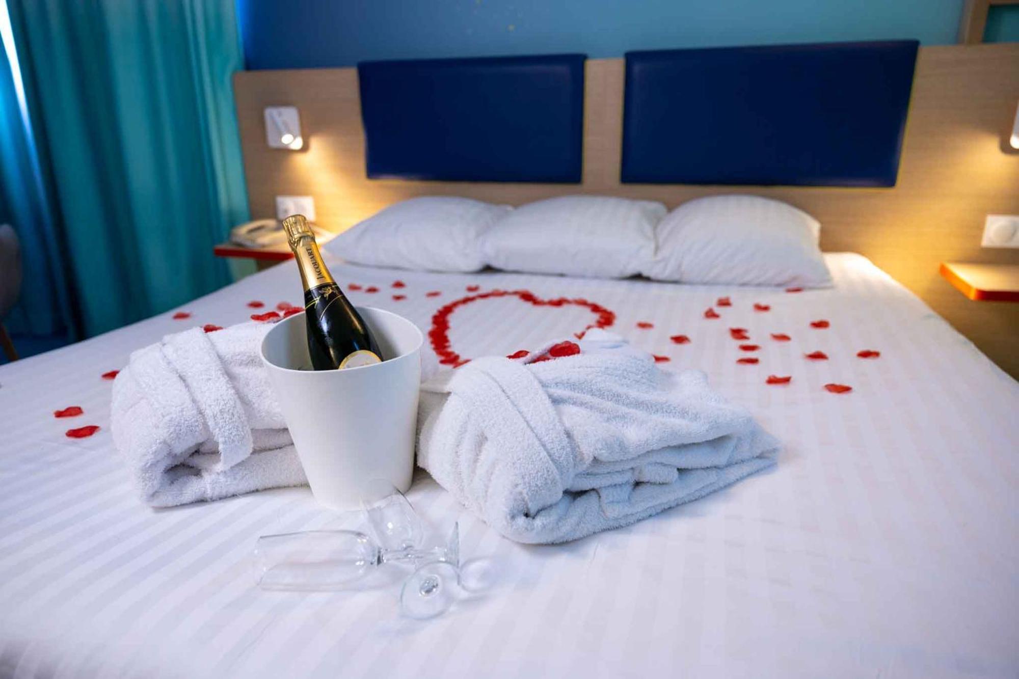 Hotel Grand Magic Marne La Vallee